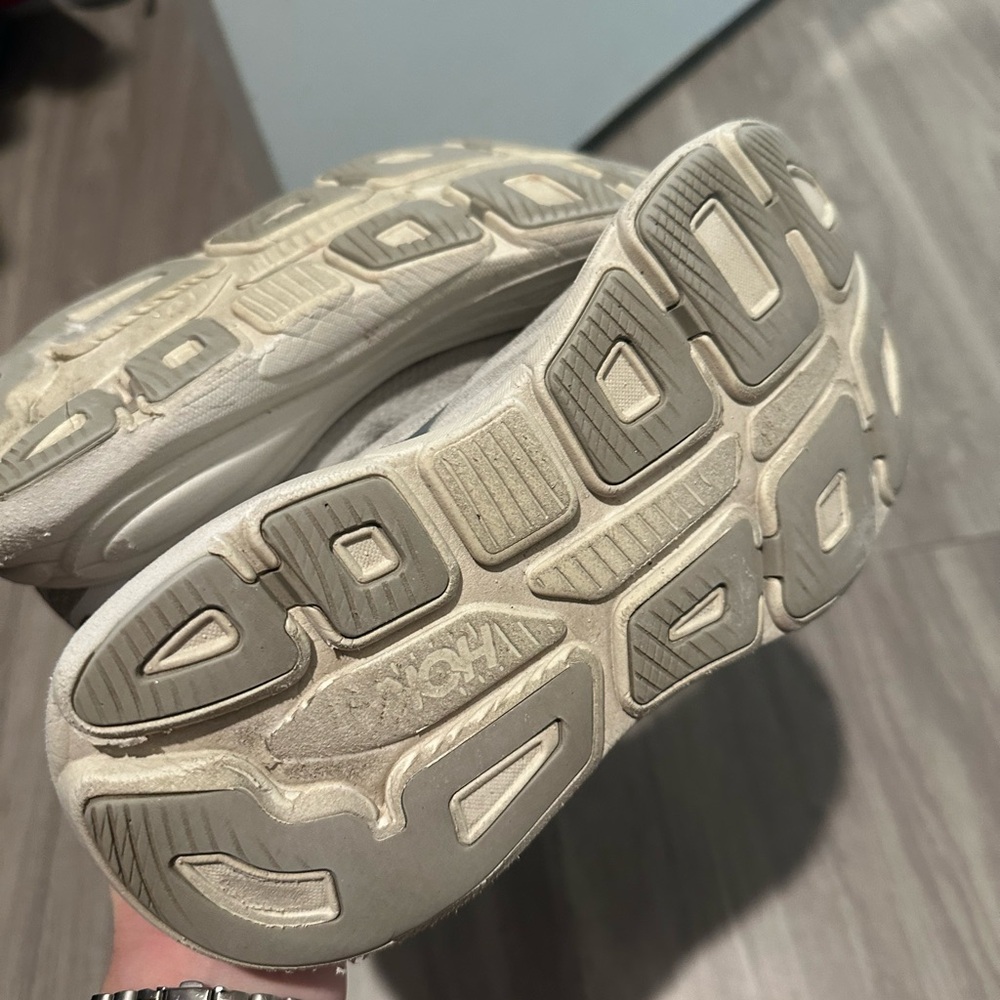 Grey Hoka Bondi 9 size 6.5 - Picture 9 of 9